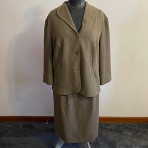 Lady Dorby Green Brocade skirt set, size 18W